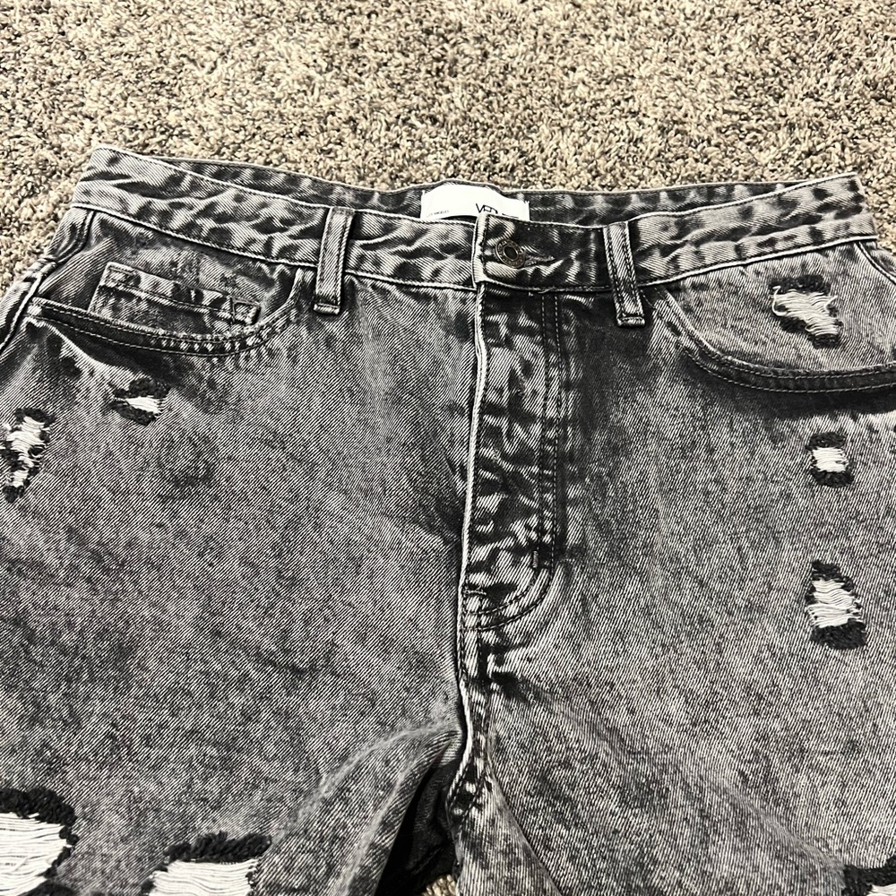 Vervet High-Waisted Distressed Gray Jean Shorts - Picture 2 of 11